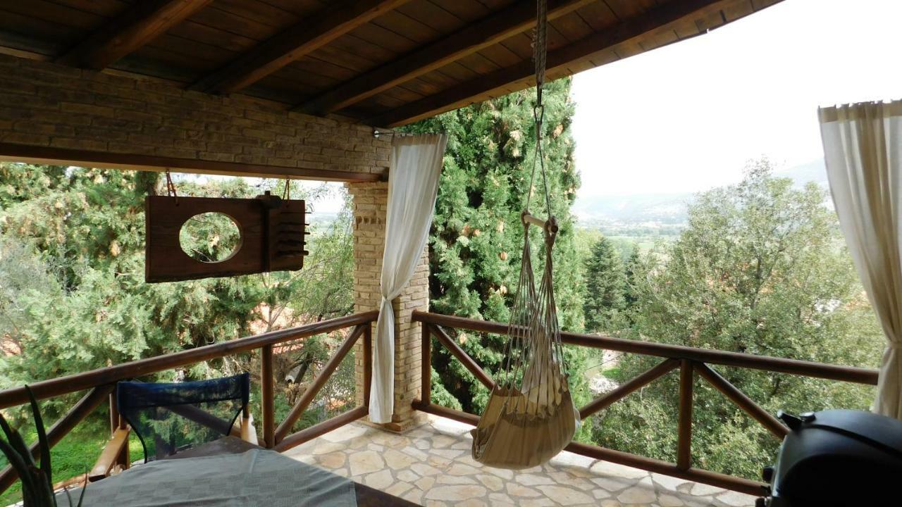 Agoriani Art Suite - 4 Seasons' Natural Living Lilaia Exterior photo
